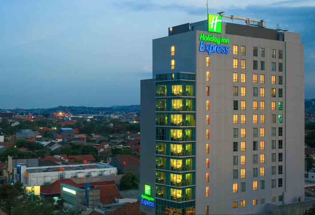 Holiday Inn Express Semarang Simpang Lima (Holiday Inn Express)