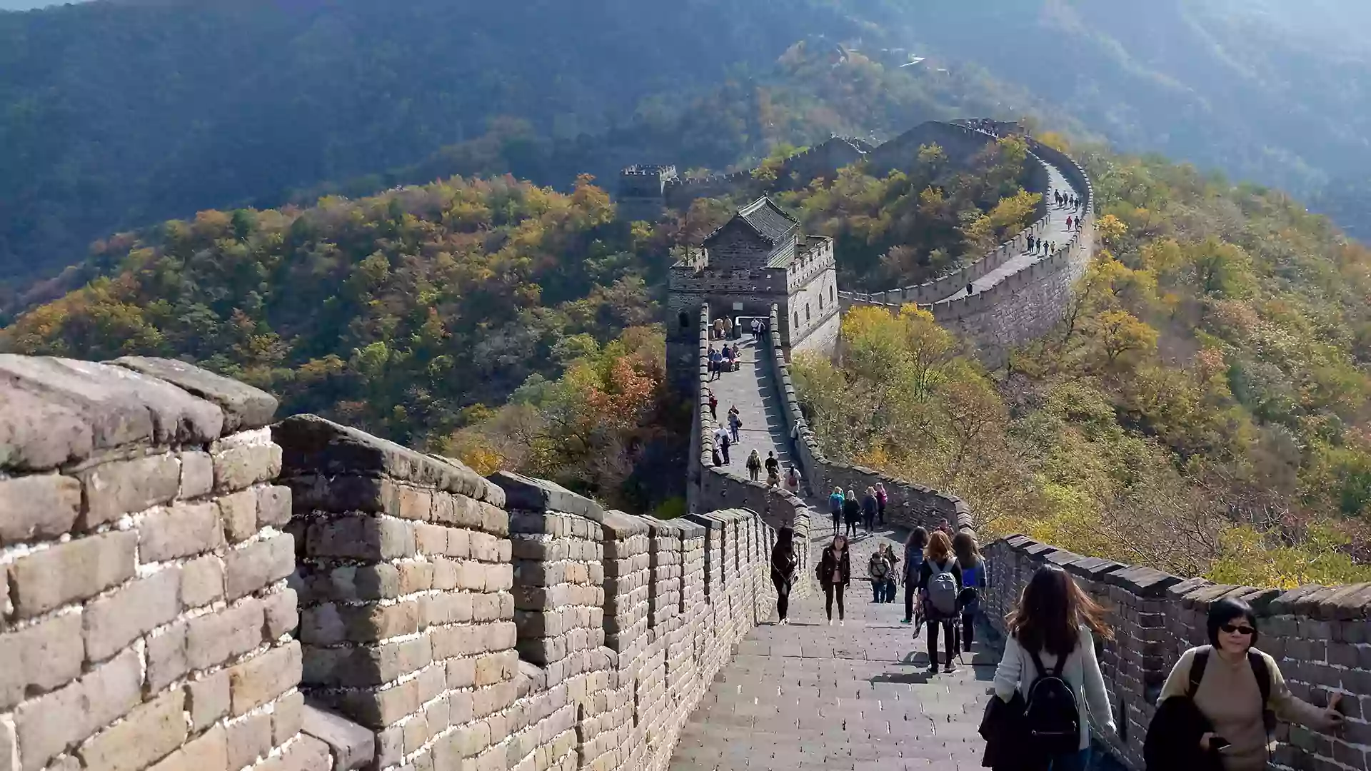 Tembok Besar China di bagian Mutianyu, Beijing — destinasi wisata wajib yang bisa dikunjungi setelah visa China untuk WNI disetujui