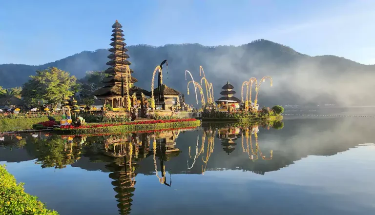 Ulun Danu Beratan Temple-Bali Tour Package-7 Days 6 Nights